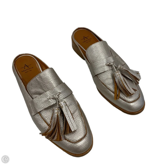 Shoes Flats By Aquatalia In Silver, Size: 8
