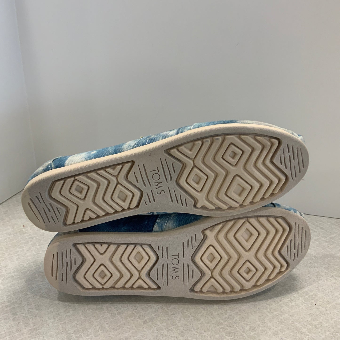 Blue & White Shoes Flats Toms, Size 8