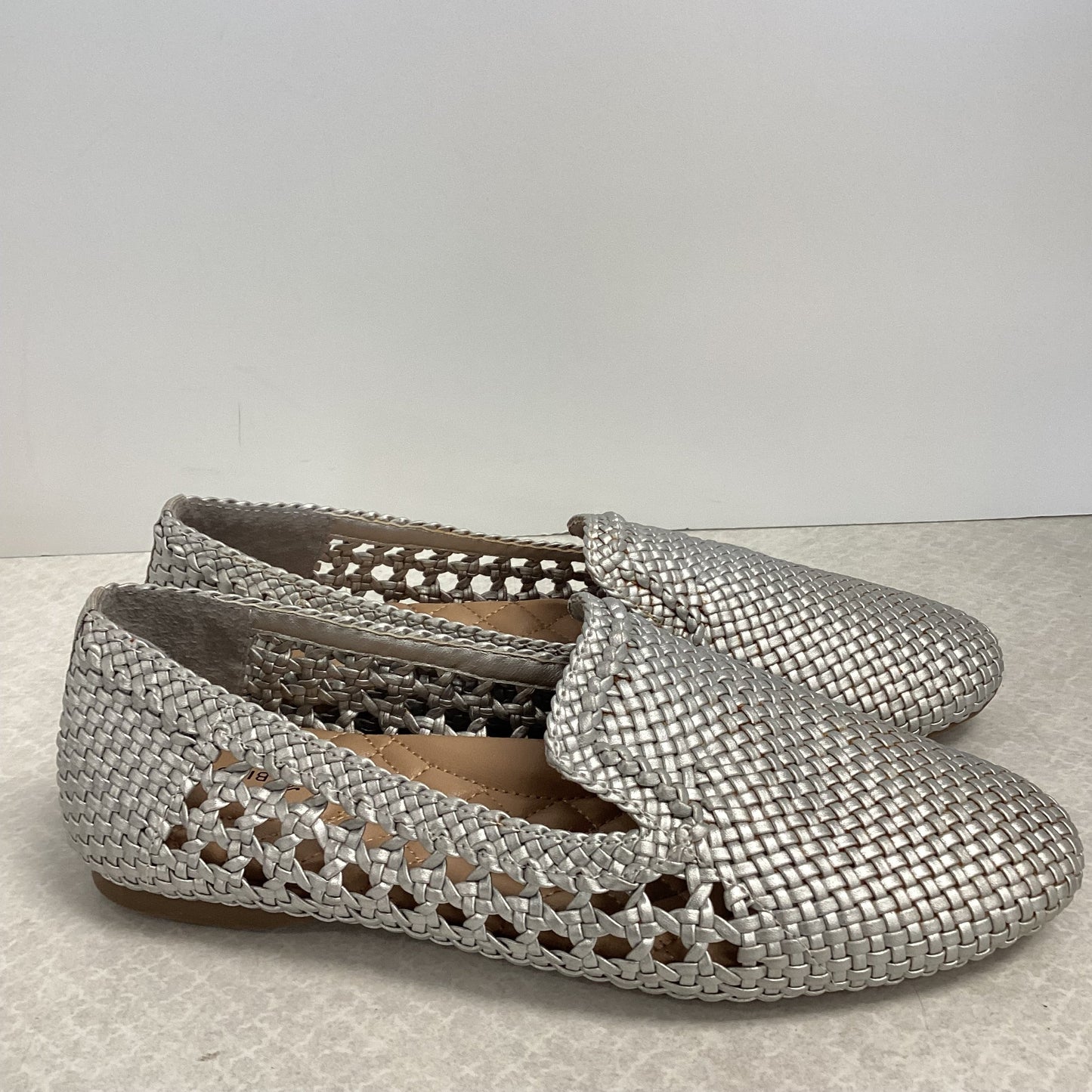 Silver Shoes Flats Birdies, Size 7.5