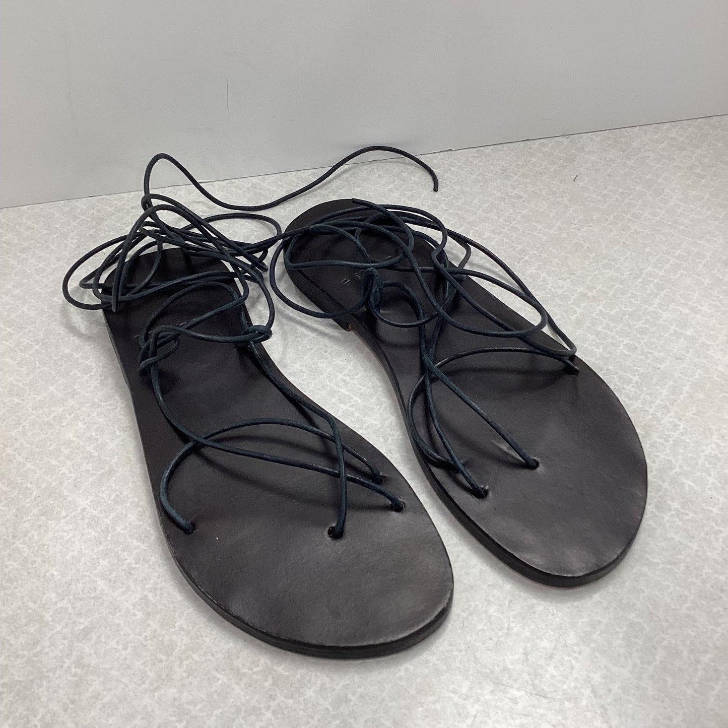 Black Sandals Flats By James, Size 6