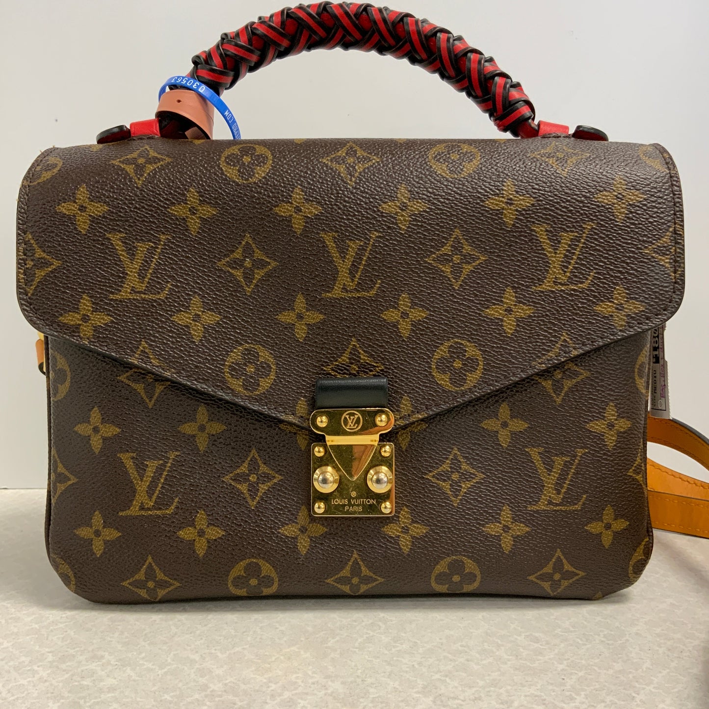 Handbag Luxury Designer Louis Vuitton, Size Medium