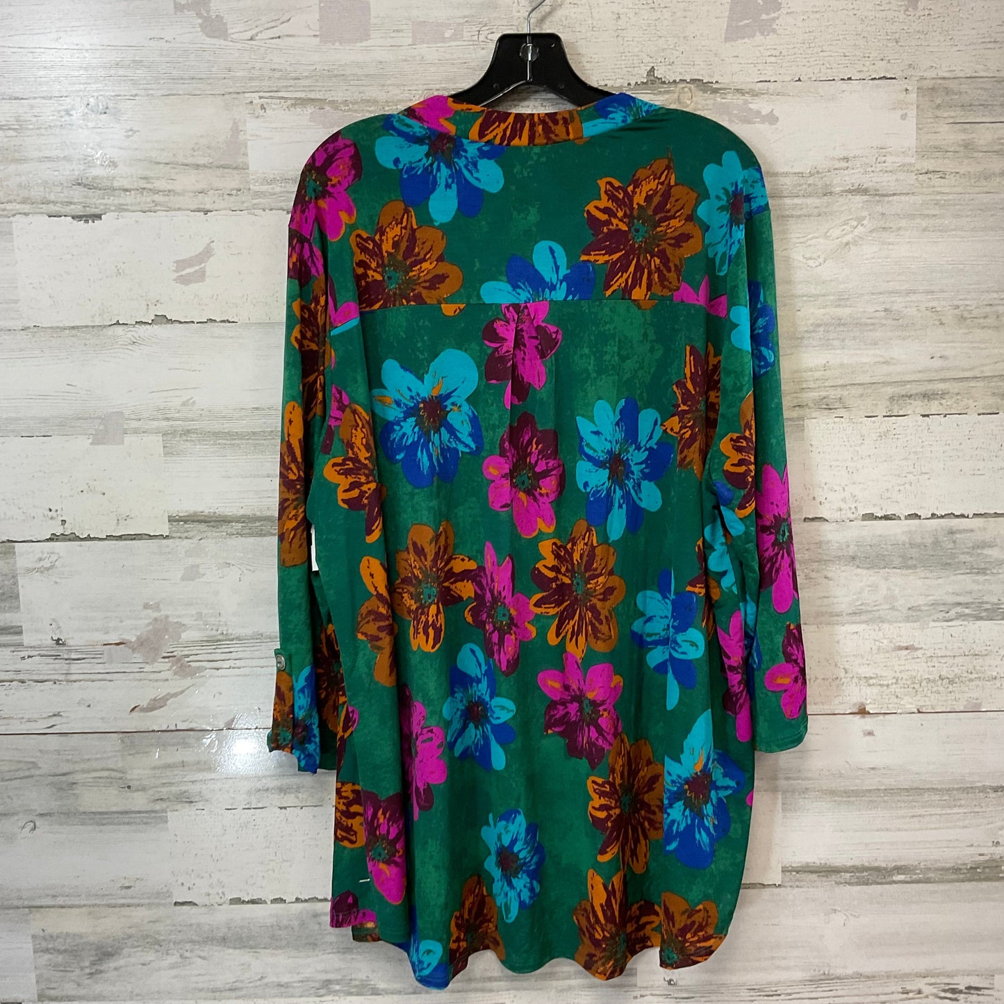 Top Long Sleeve By DEAR SCARLETT In Green, Size: 3x