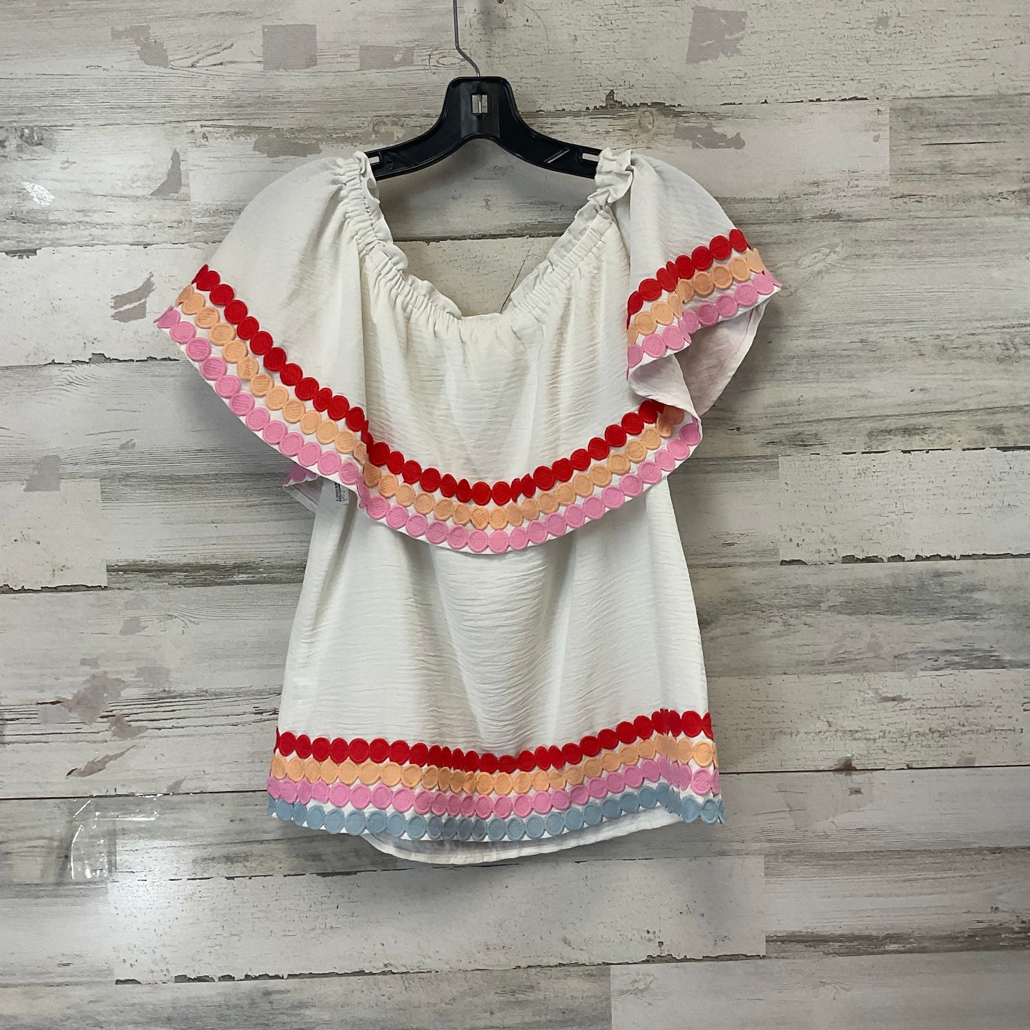 Top Short Sleeve By Entro In White, Size: S