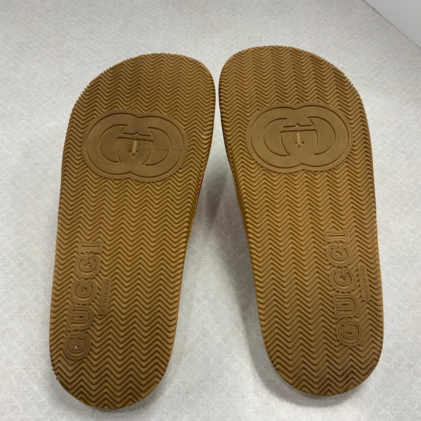 Sandals Flats By Gucci In Cream & Green, Size: 8.5