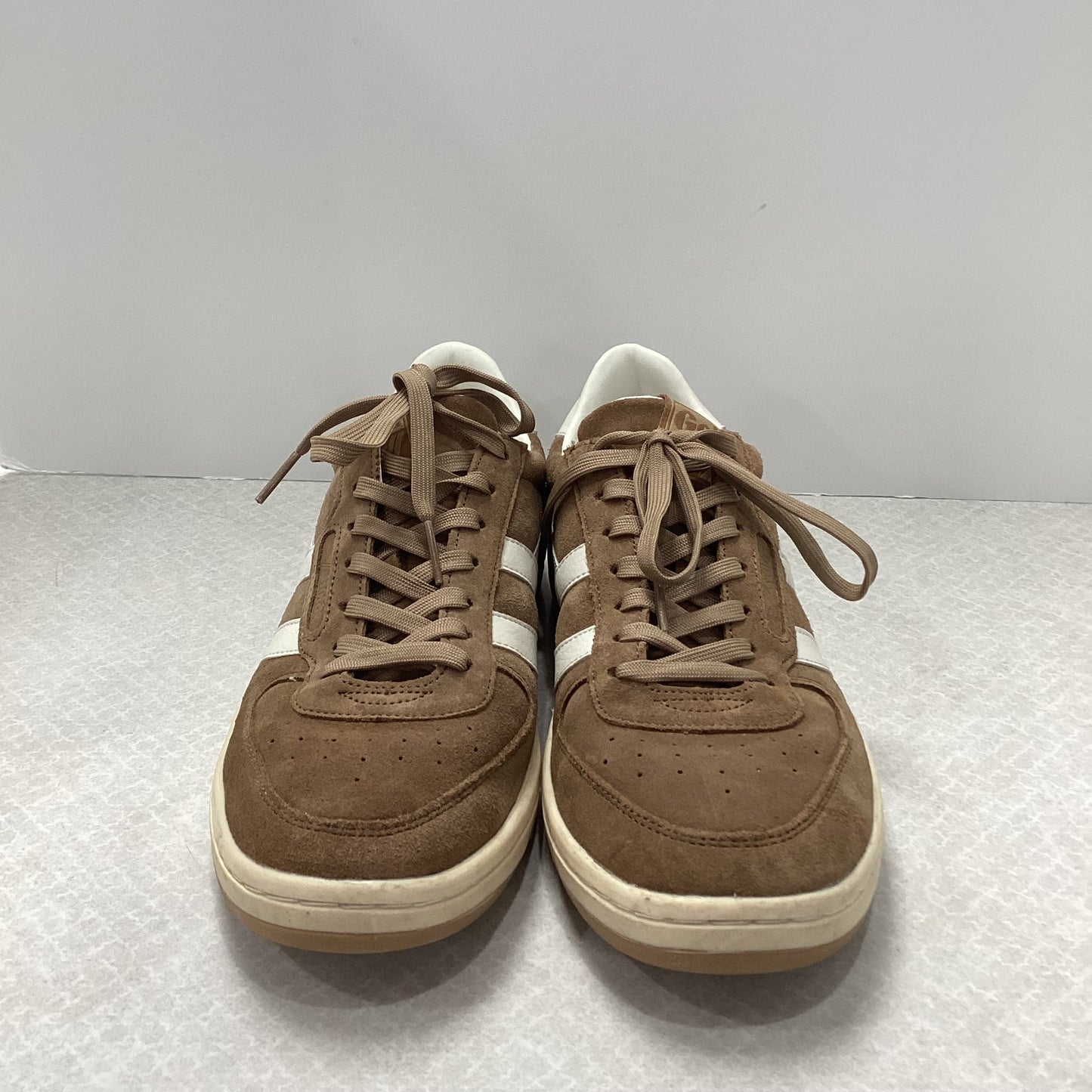 Shoes Sneakers By Gola In Brown, Size: 9