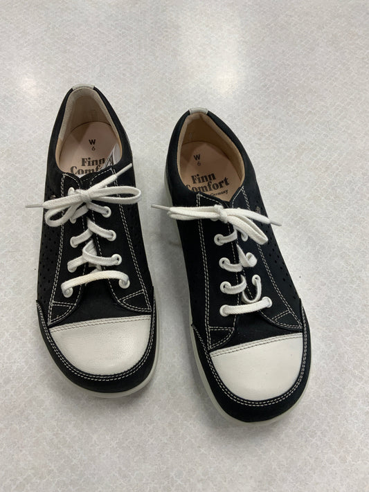 Shoes Sneakers By Finn Comfort In Black, Size: 6