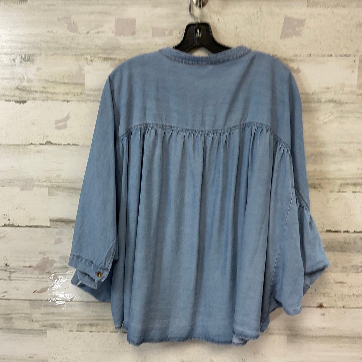 Top Short Sleeve By Entro In Blue Denim, Size: M