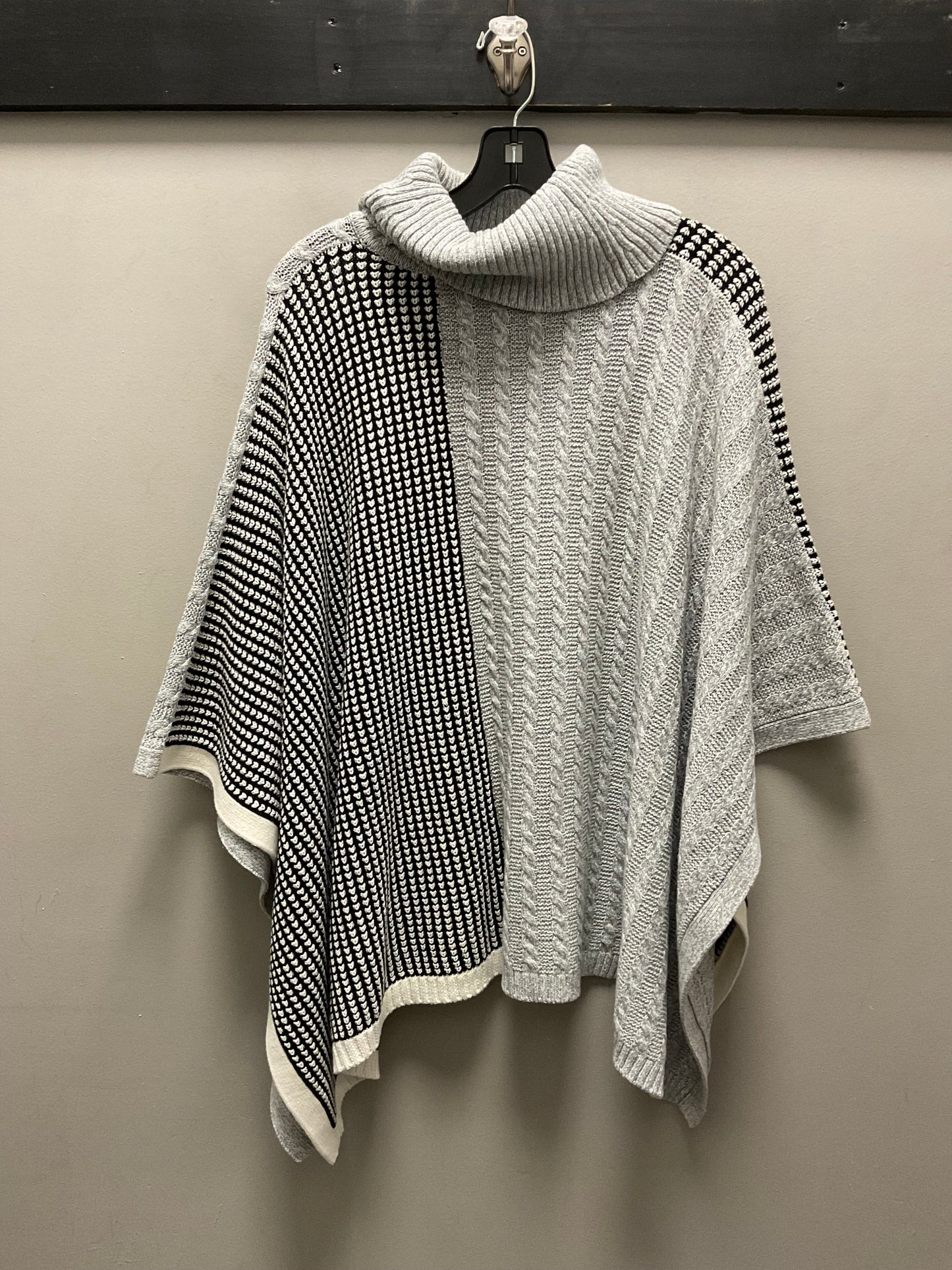 Shawl By Two By Vince Camuto In Grey, Size: Osfm