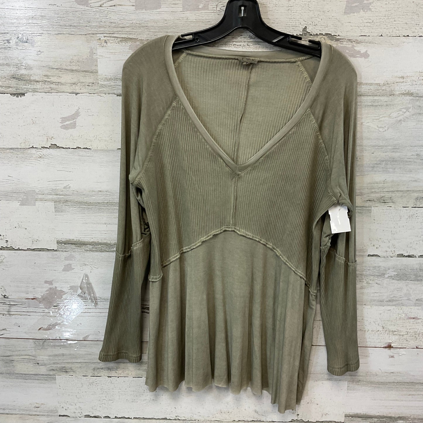 Top Long Sleeve By Pol In Green, Size: S