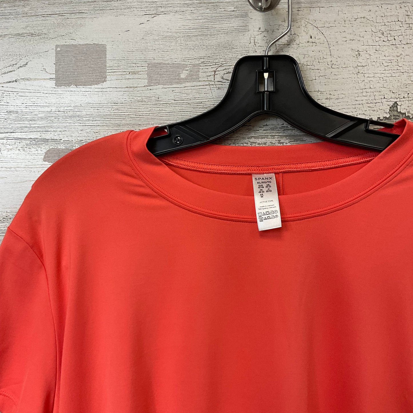 Athletic Top Short Sleeve By Spanx In Orange, Size: Xl