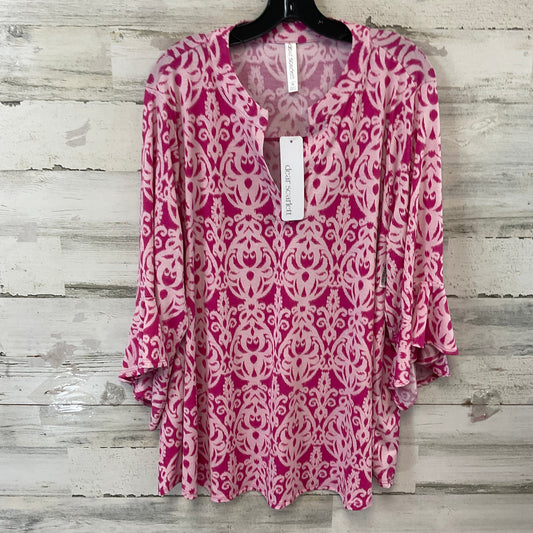 Top 3/4 Sleeve By  DEAR SCARLETT  In Pink, Size: 2x