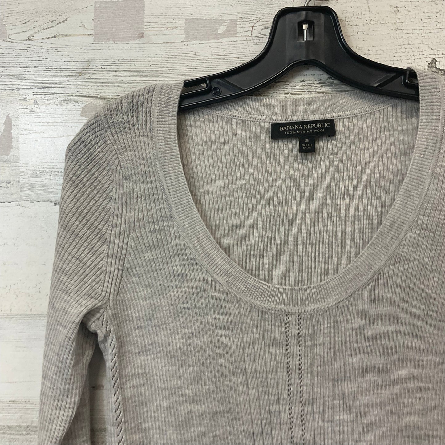 Sweater By Banana Republic In Grey, Size: S