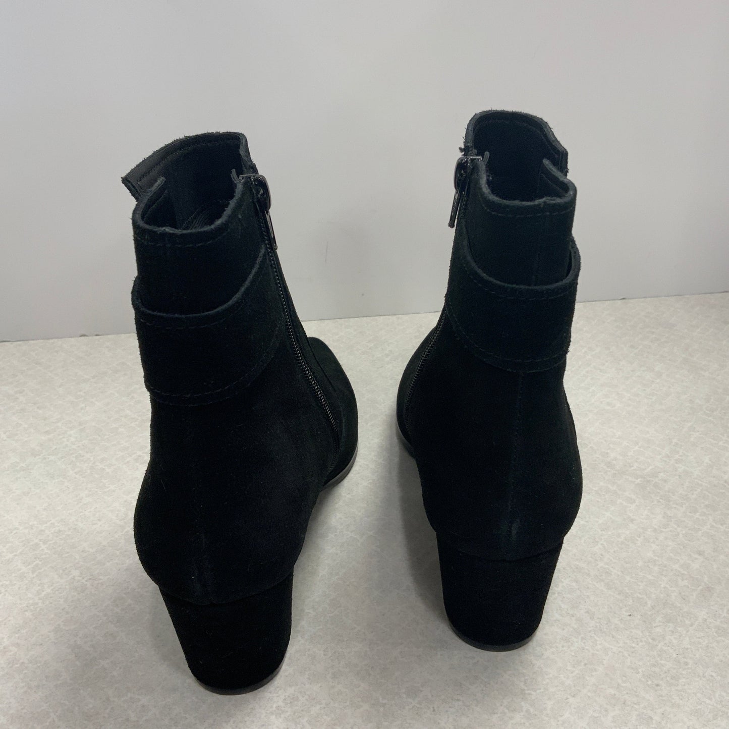 Boots Ankle Heels By Vaneli In Black, Size: 8