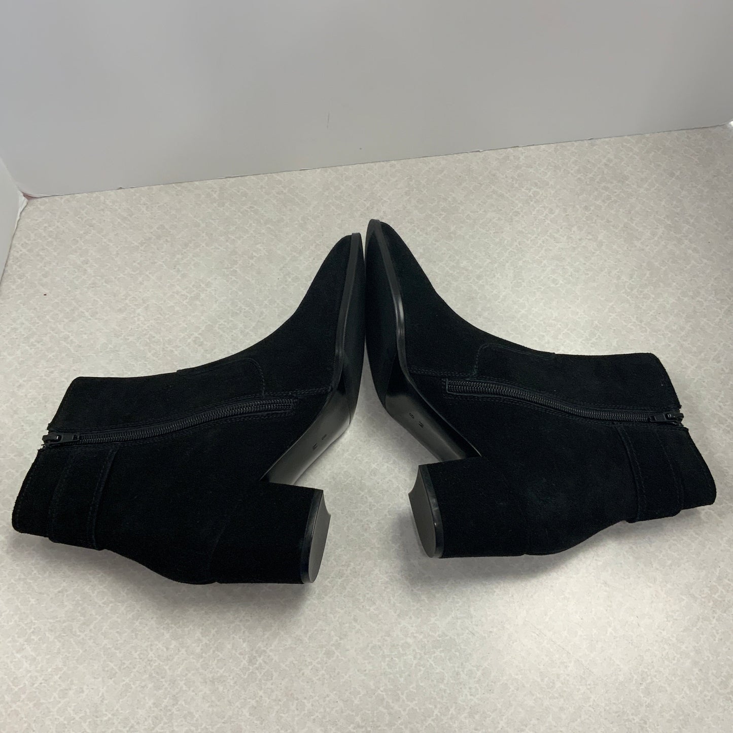 Boots Ankle Heels By Vaneli In Black, Size: 8