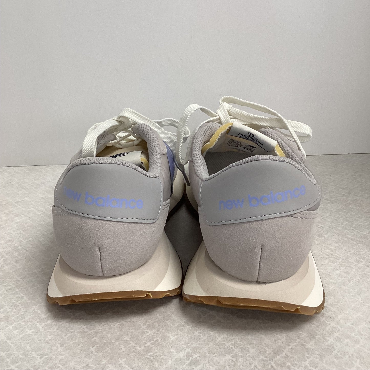 Shoes Sneakers By New Balance In Grey, Size: 9.5