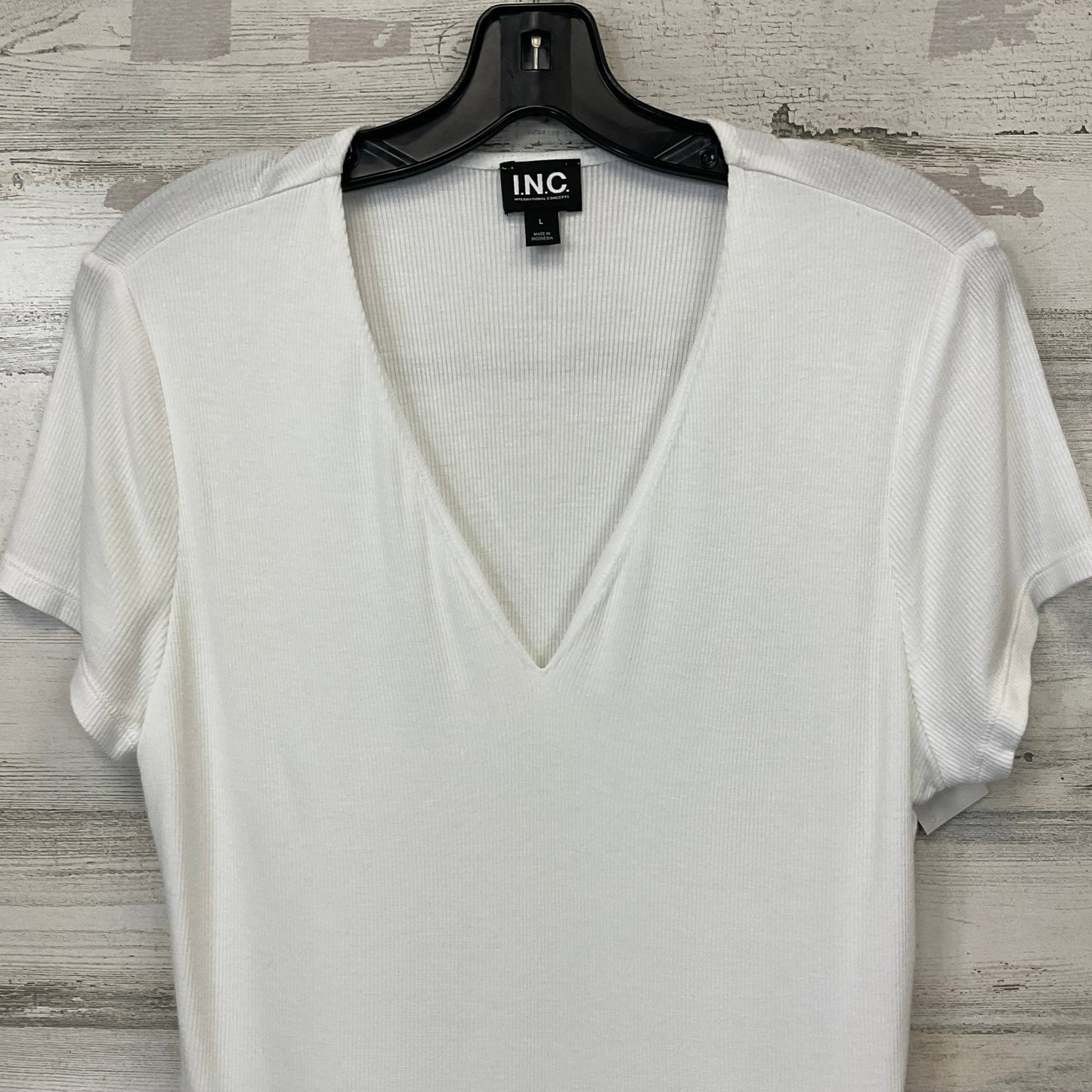 Top Short Sleeve Basic By Inc In White, Size: L