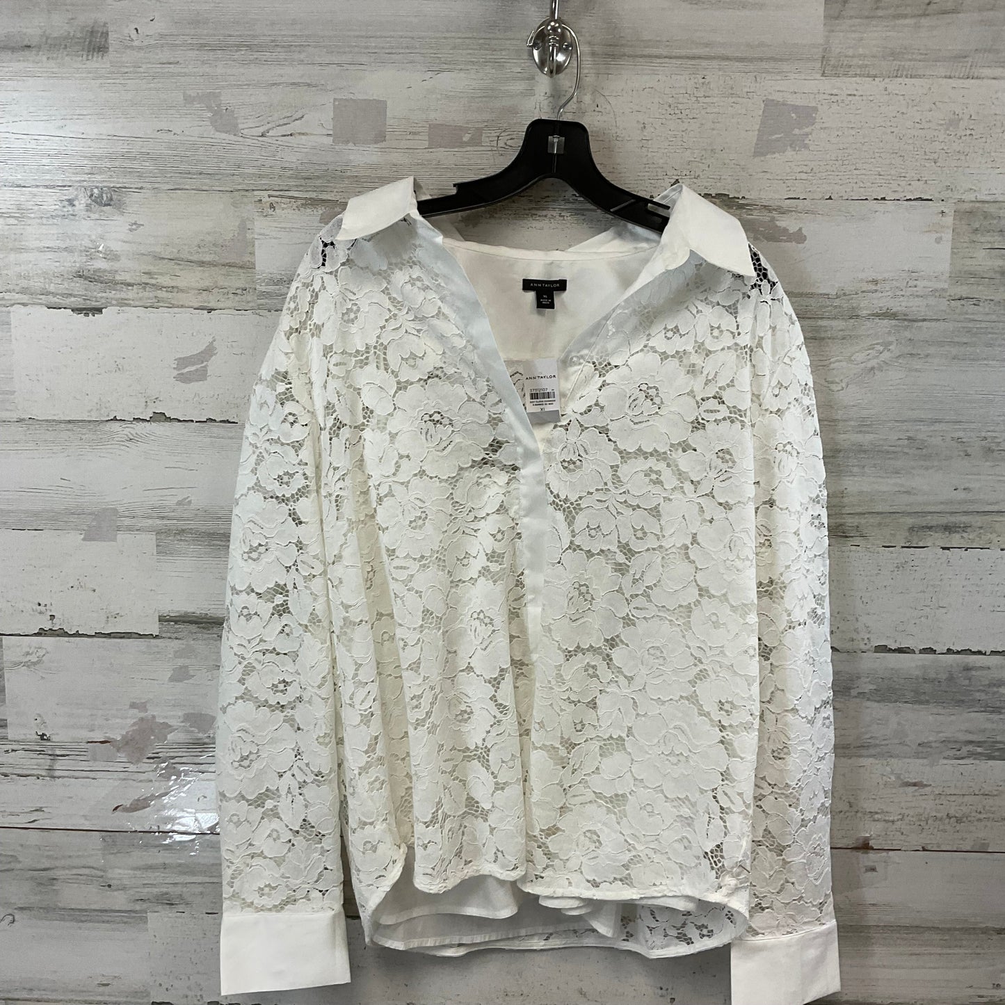 Blouse Long Sleeve By Ann Taylor In White, Size: Xl