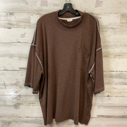 Top Short Sleeve By Pol In Brown, Size: M