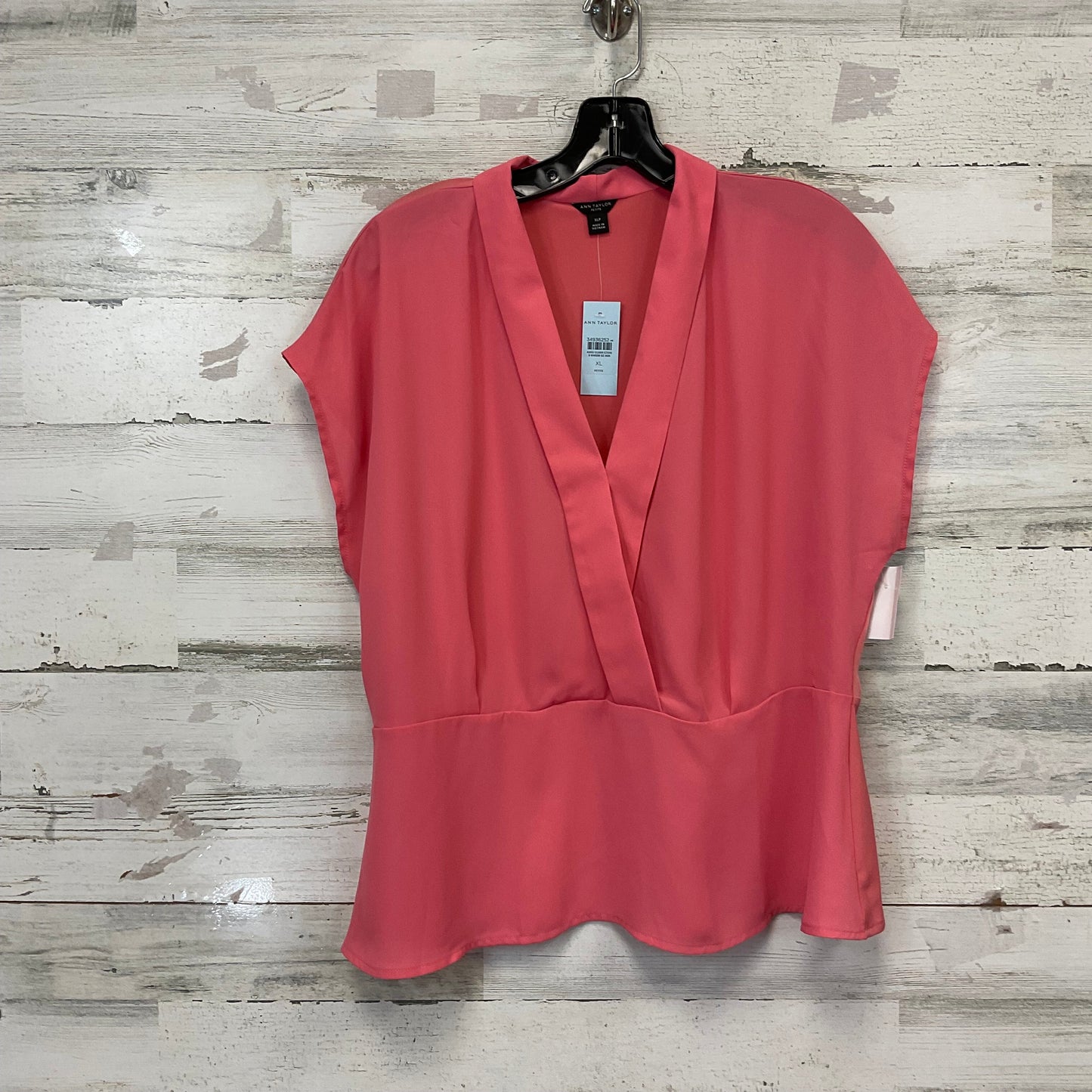 Top Short Sleeve By Ann Taylor In Pink, Size: Xlp