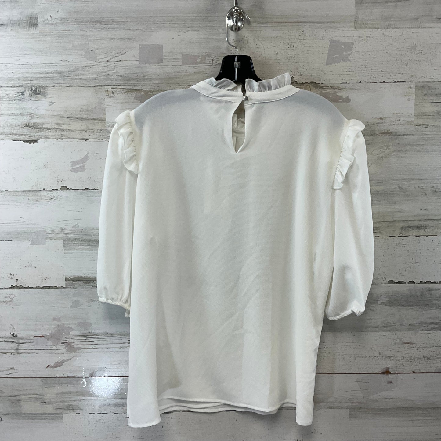 Top Short Sleeve By Calvin Klein In White, Size: Xl