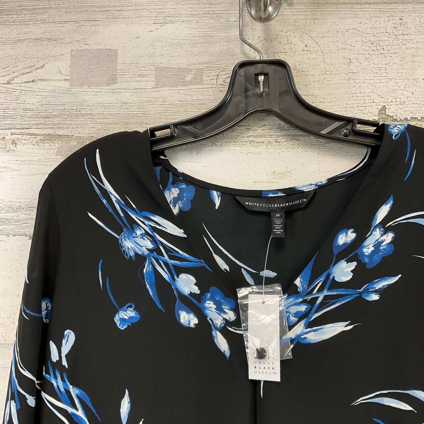 Blouse Long Sleeve By White House Black Market In Black & Blue, Size: M