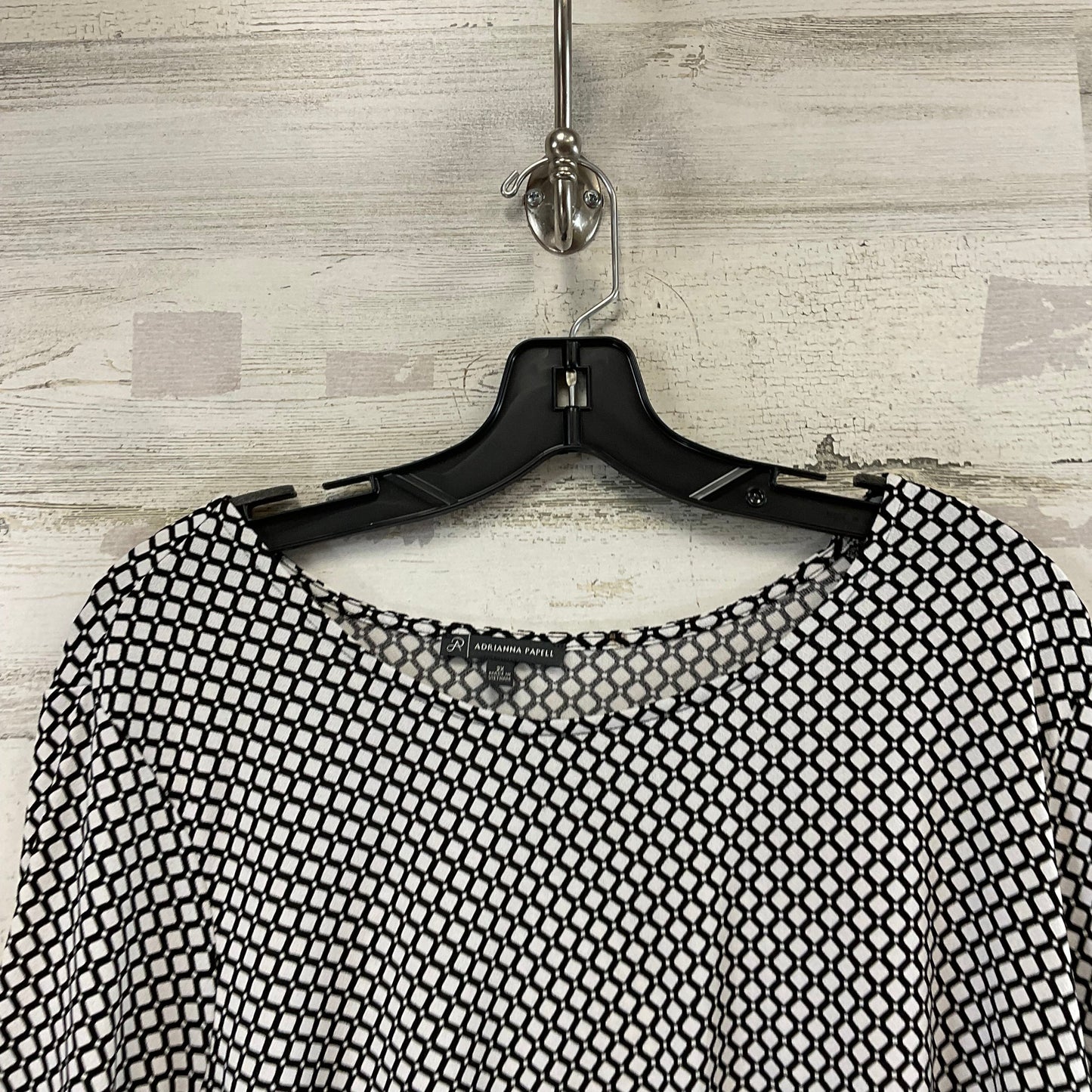 Top 3/4 Sleeve By Adrianna Papell In Black & White, Size: 2x