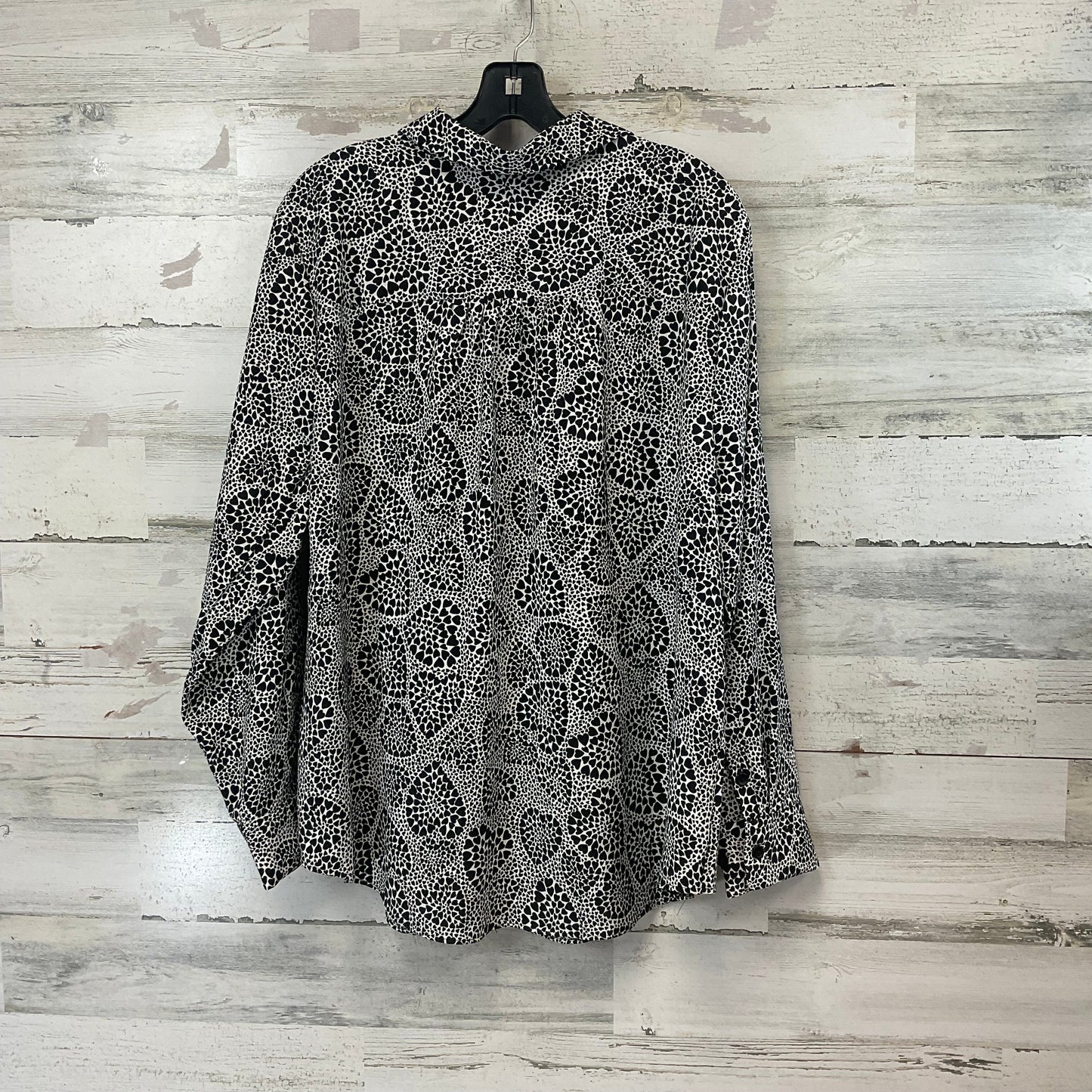 Blouse Long Sleeve By Chicos In Black, Size: Xl