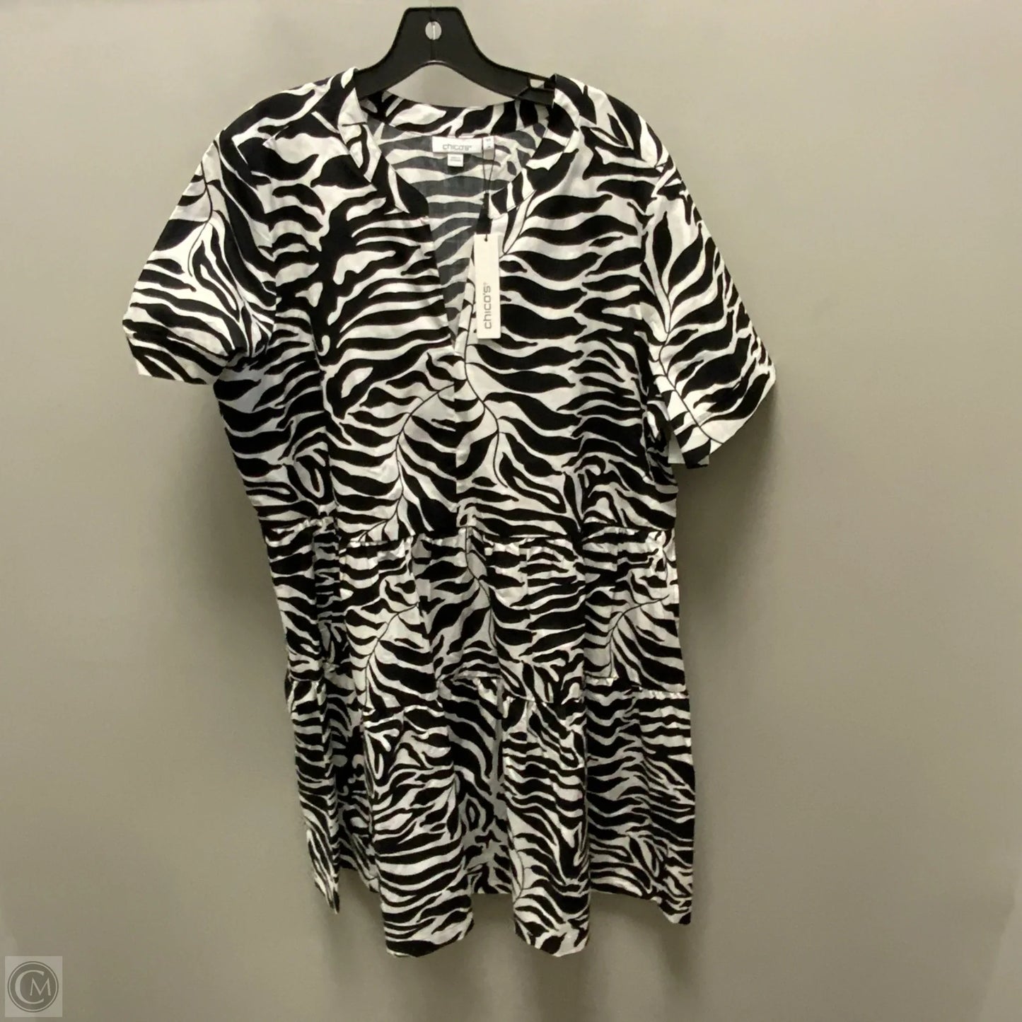 Dress Casual Short By Chicos In Black, Size: Xl