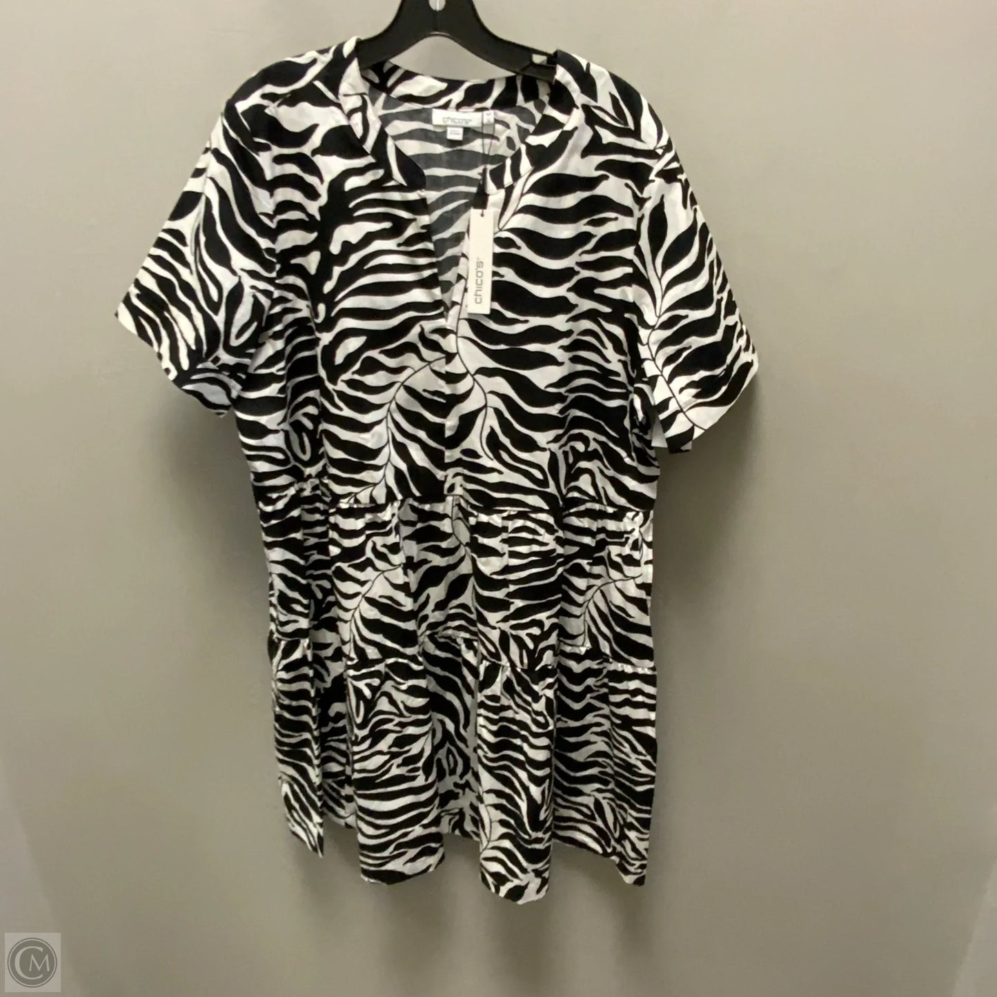 Dress Casual Short By Chicos In Black, Size: Xl