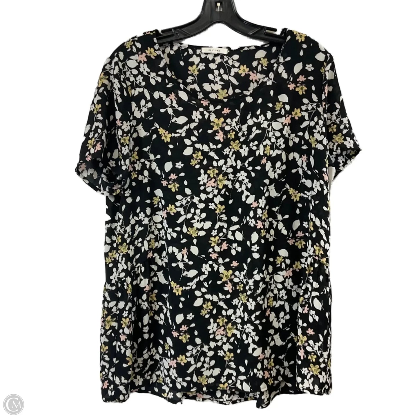 Top Short Sleeve Basic By Pleione In Black, Size: M