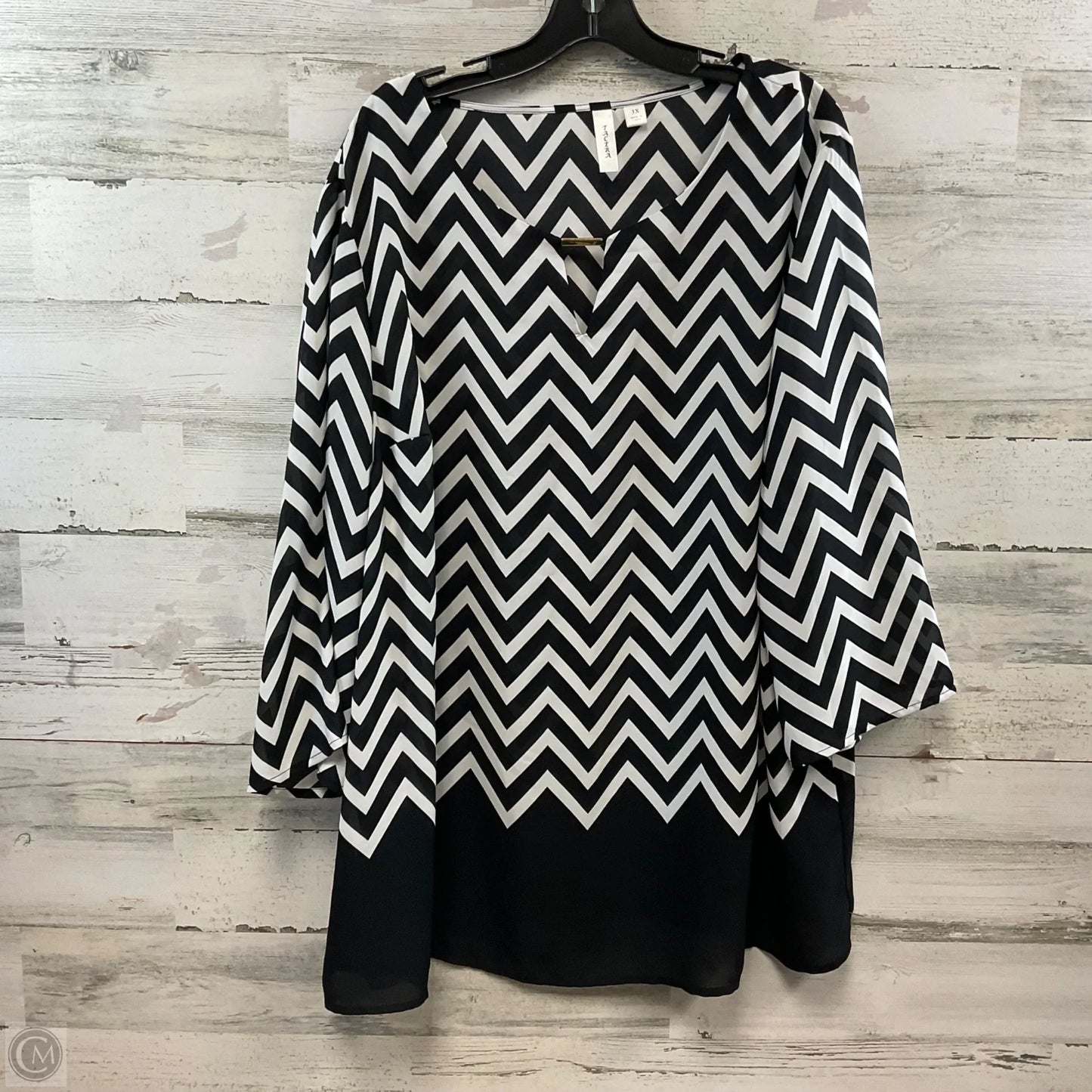 Blouse Short Sleeve By Tacera In Black & White, Size: 3x