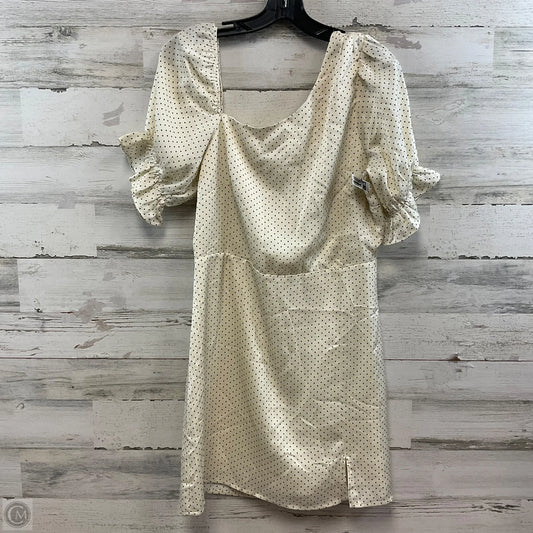 Dress Casual Short By Le Lis In Cream, Size: L