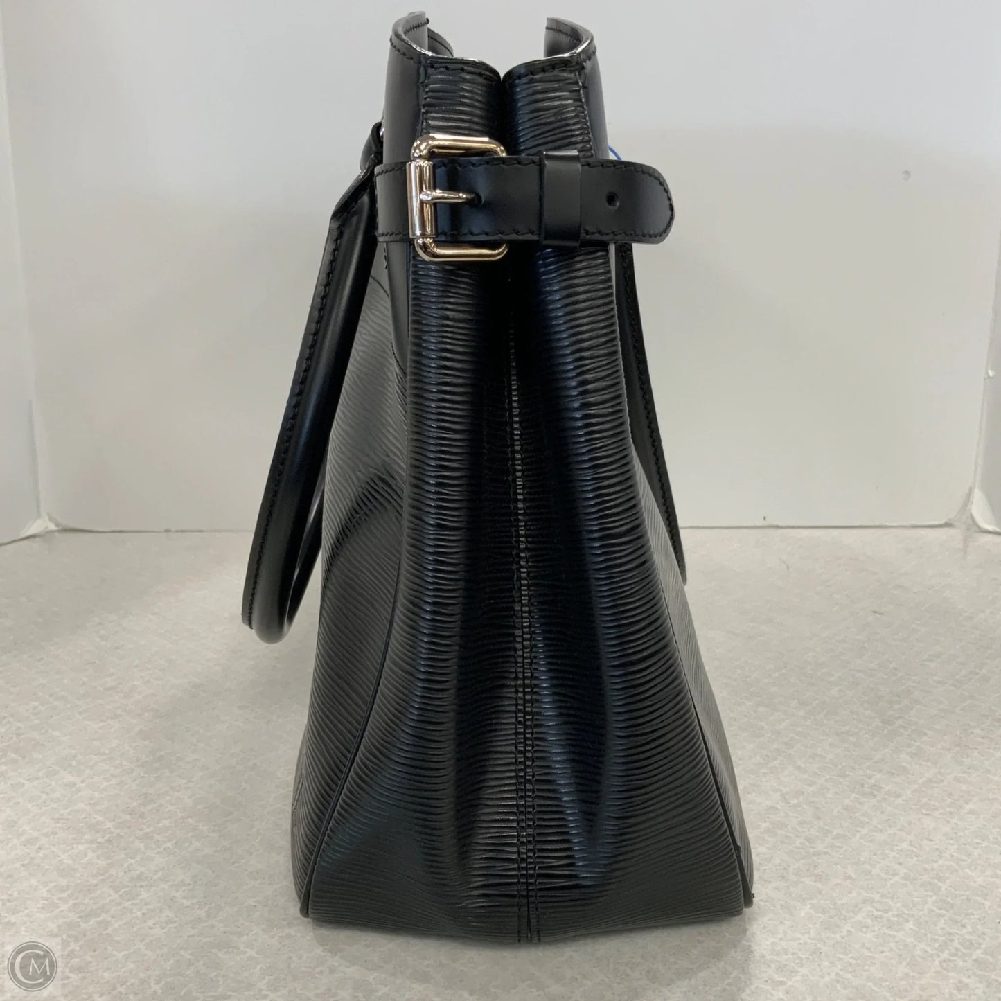 Handbag Luxury Designer By Louis Vuitton, Size: Large