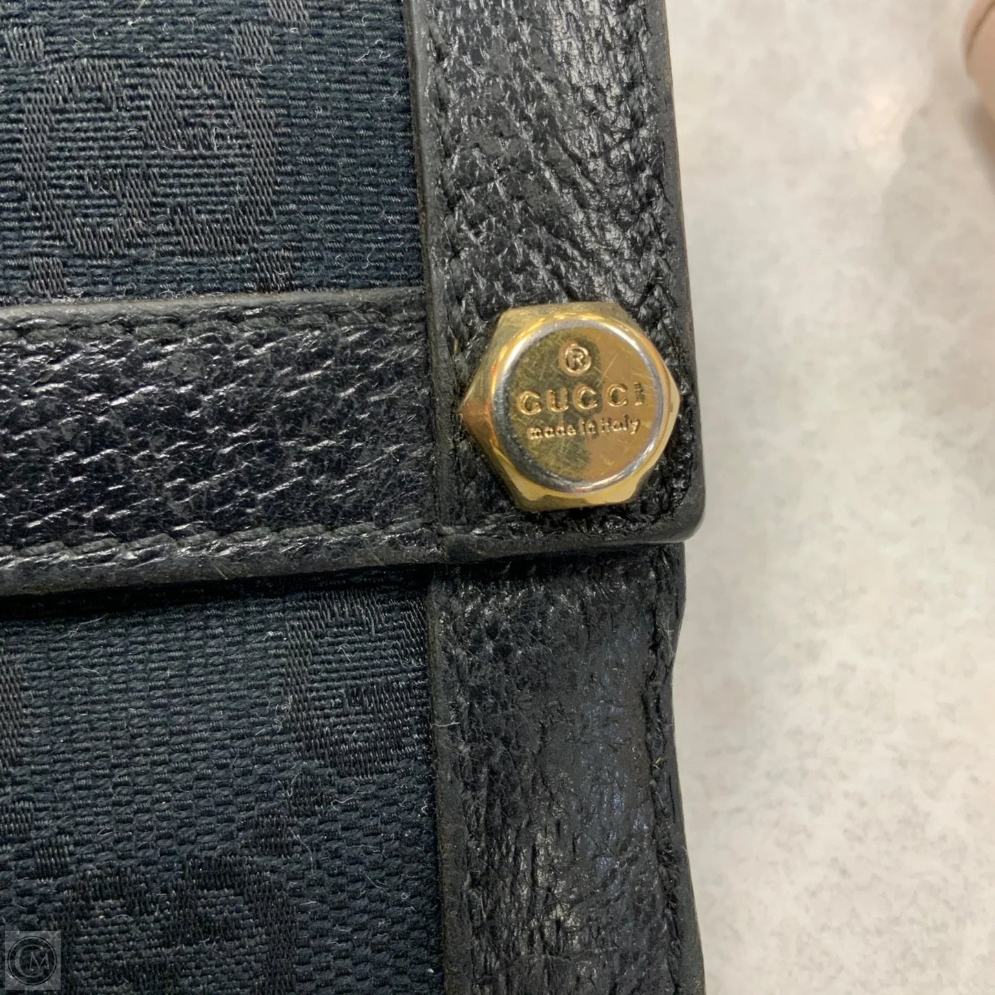 Wallet Luxury Designer By Gucci, Size: Medium