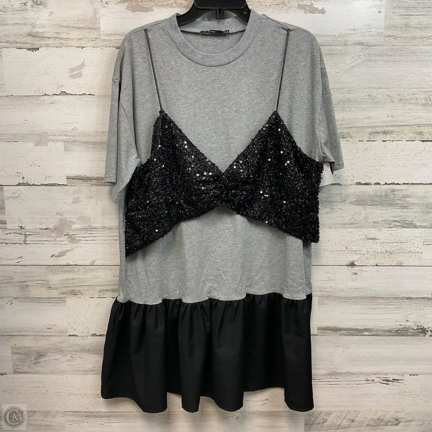 Dress Casual Short By Ina In Grey, Size: L