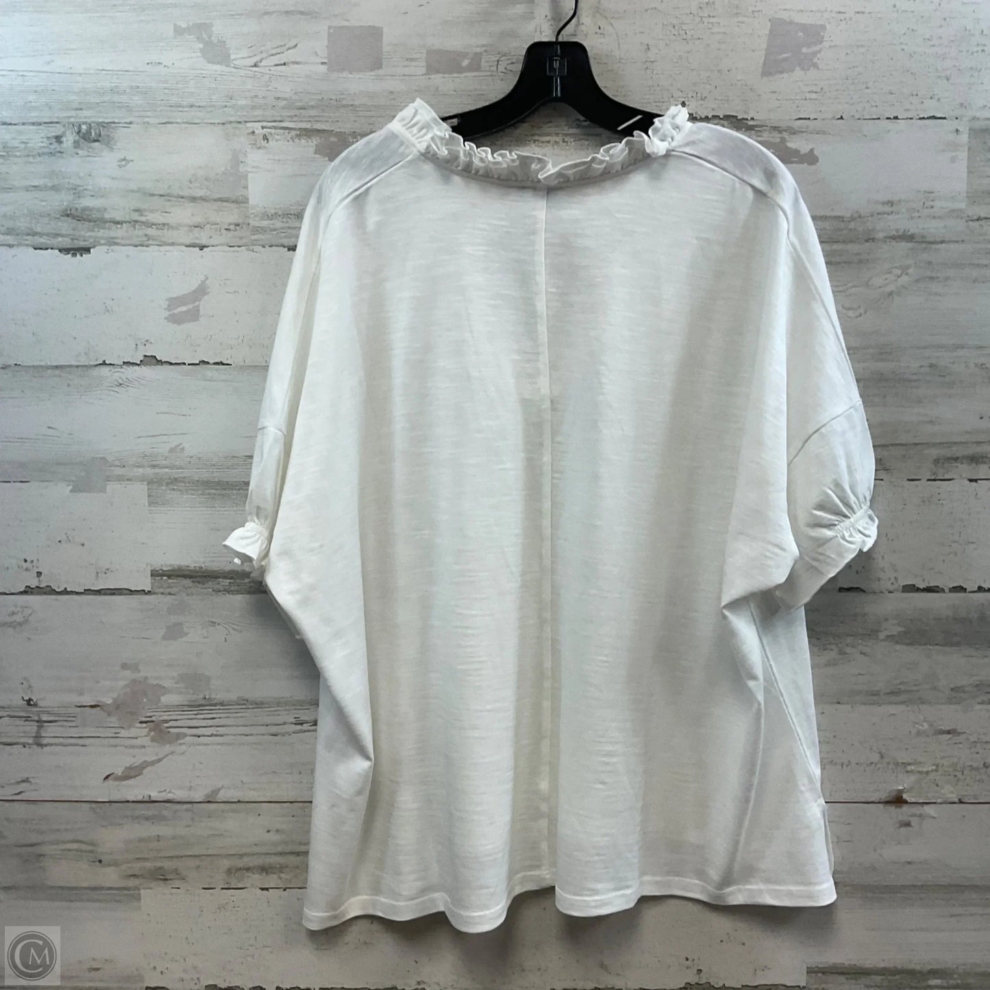 Top Short Sleeve By Mer Sea In White, Size: Osfm