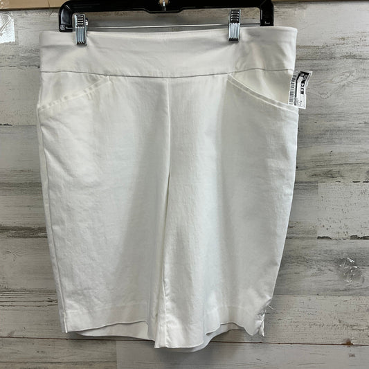 White Shorts Chicos, Size M