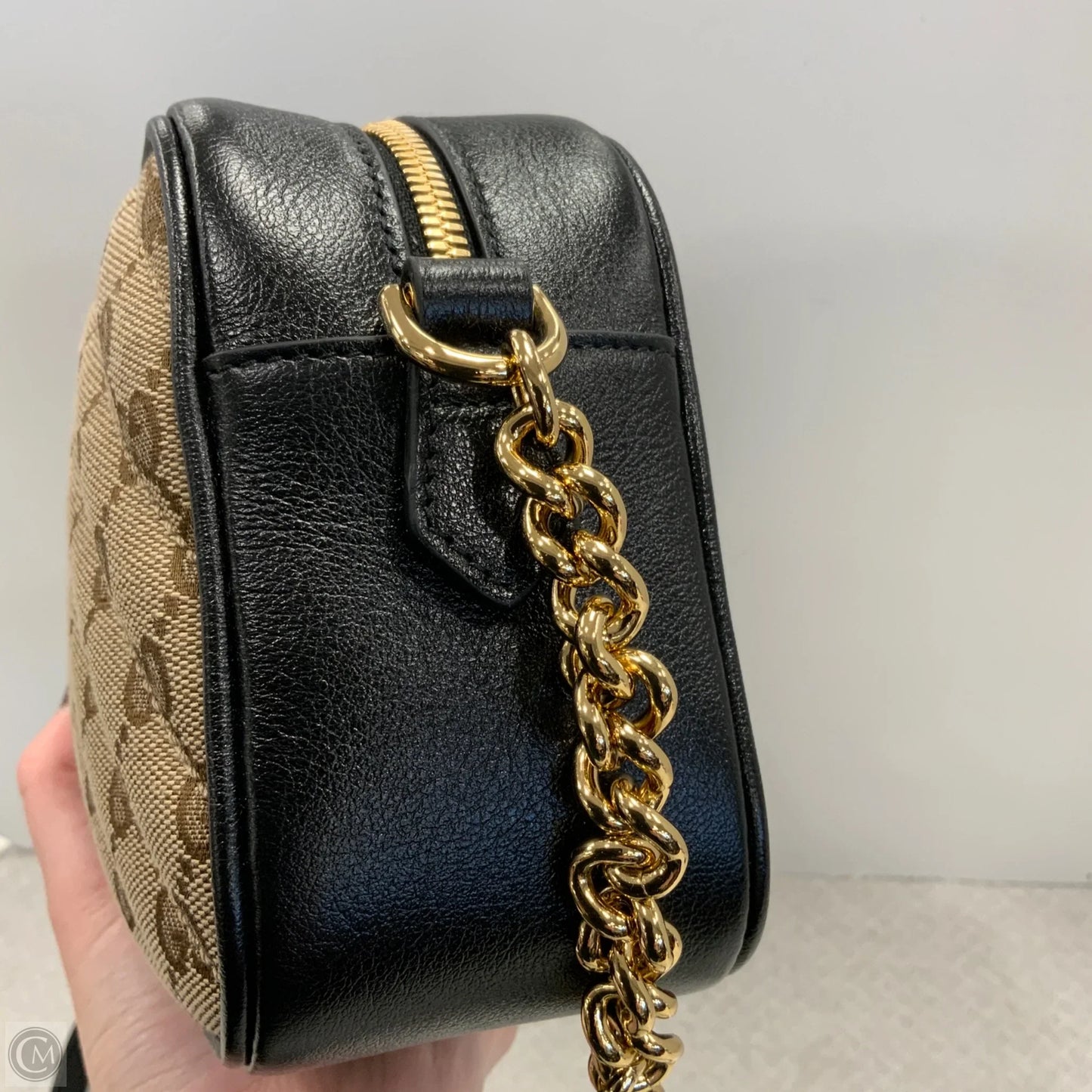 Crossbody Luxury Designer By Gucci, Size: Medium