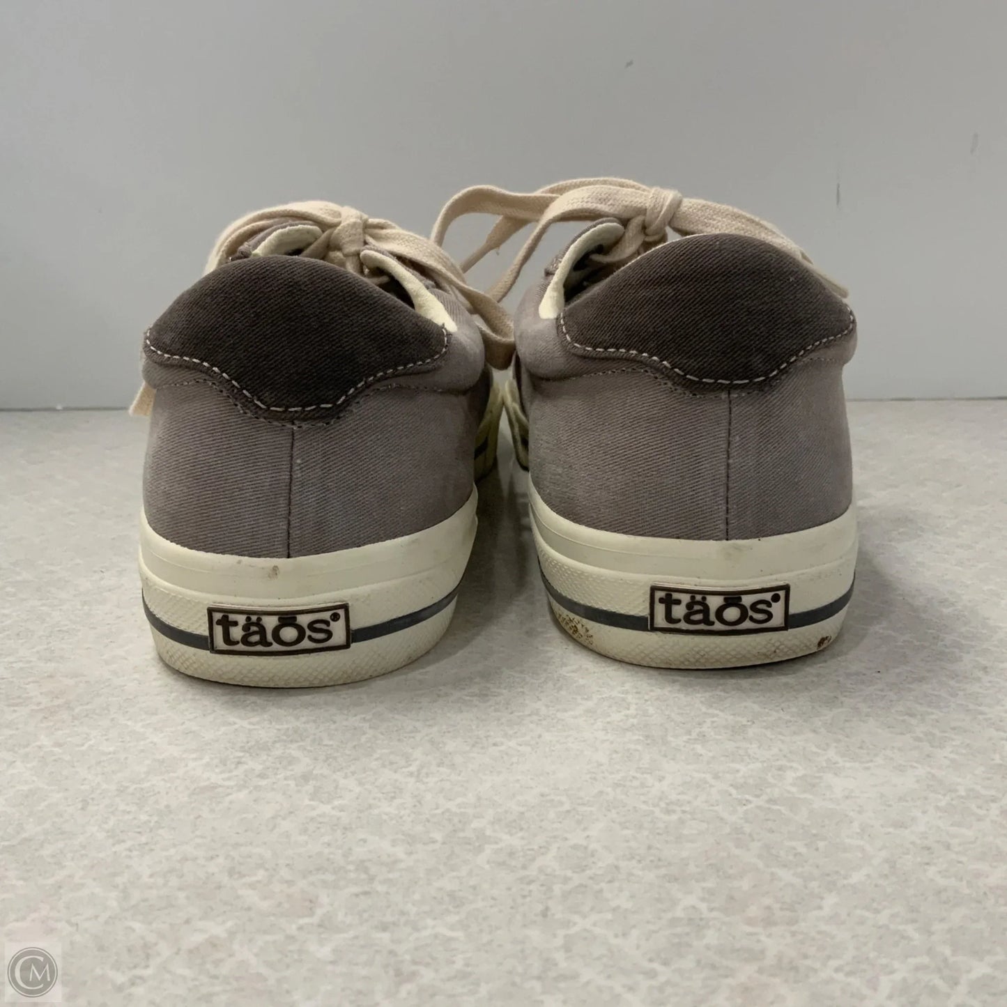 Shoes Sneakers By Taos In Grey, Size: 7