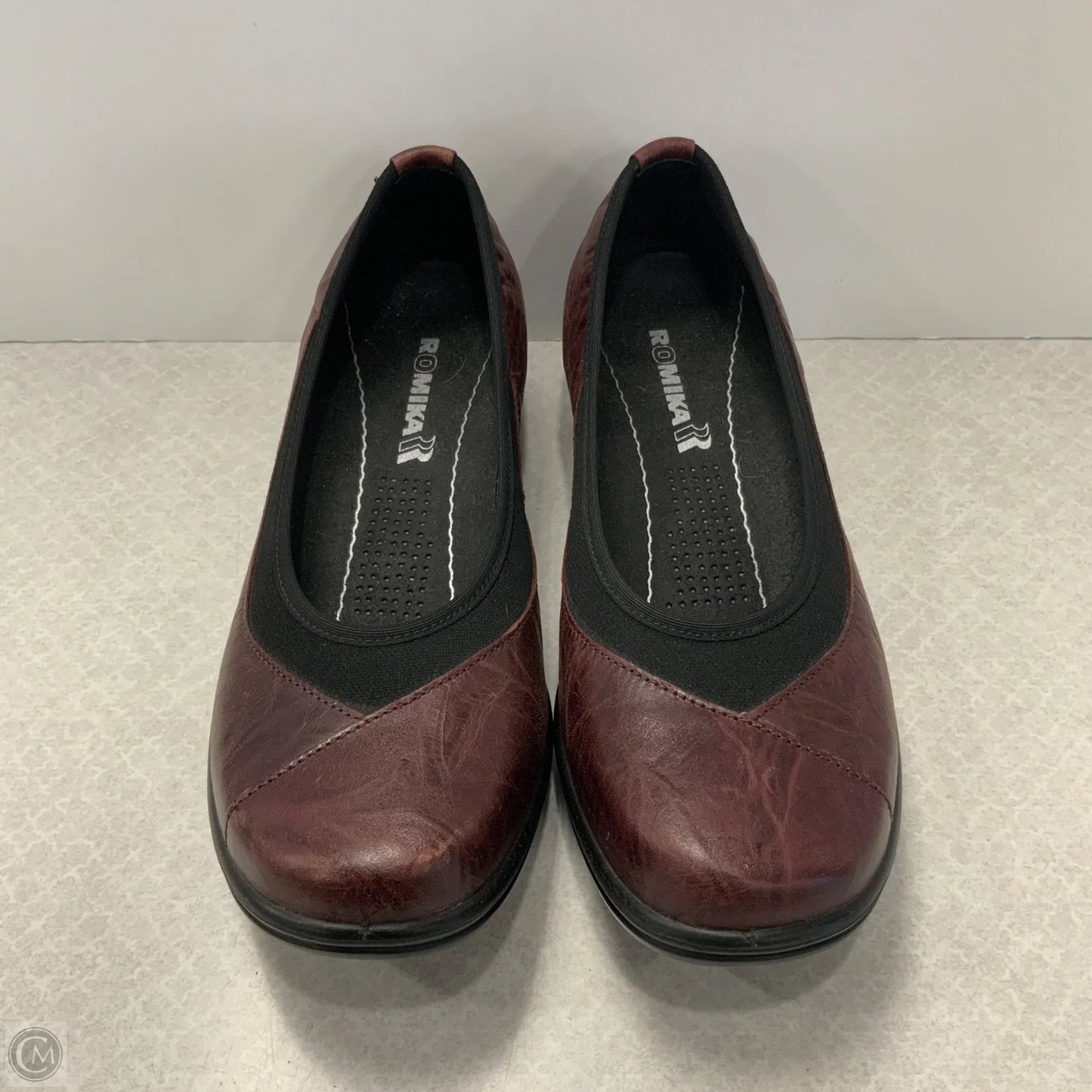 Shoes Flats By Romika In Maroon, Size: 7