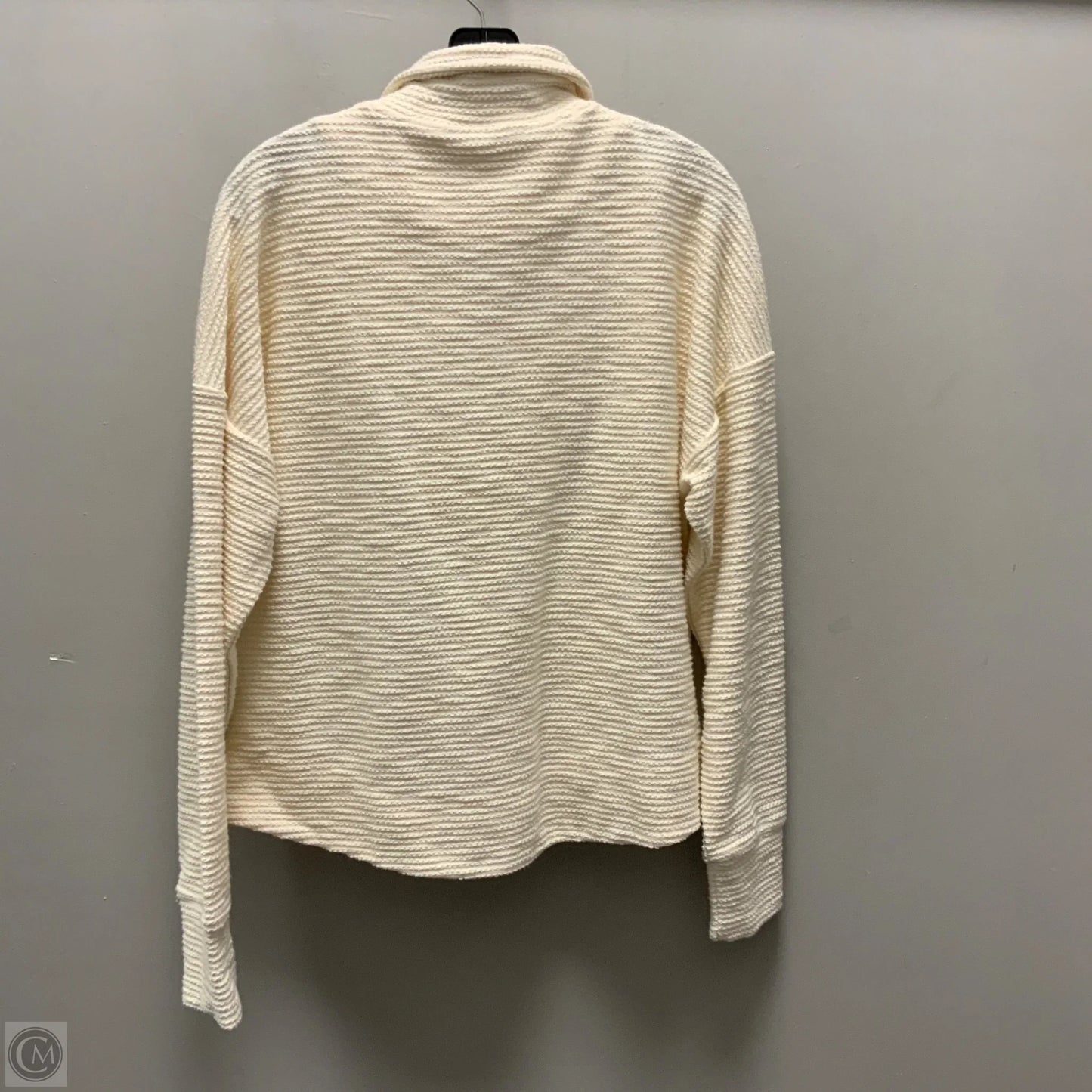 Athletic Top Long Sleeve Collar By Sweaty Betty In Cream, Size: M