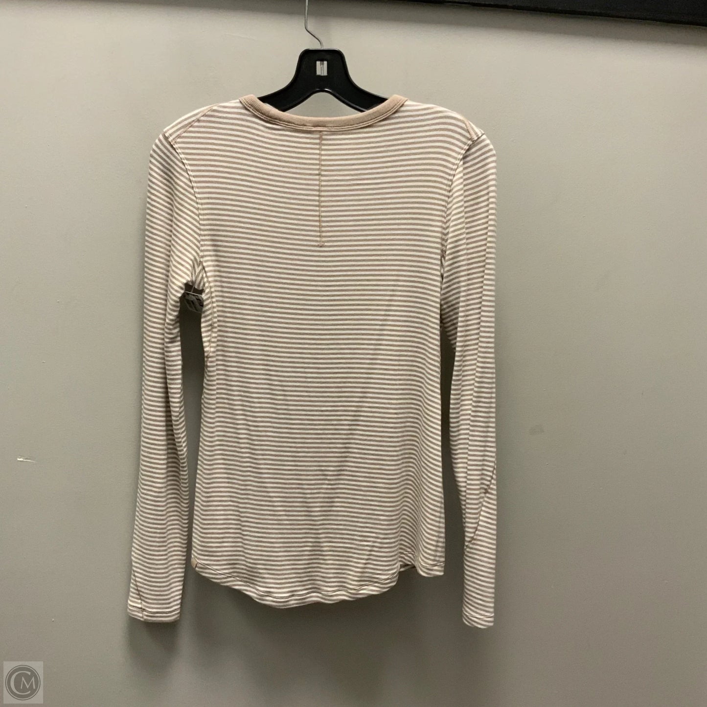 Athletic Top Long Sleeve Crewneck By Lululemon In Brown, Size: M