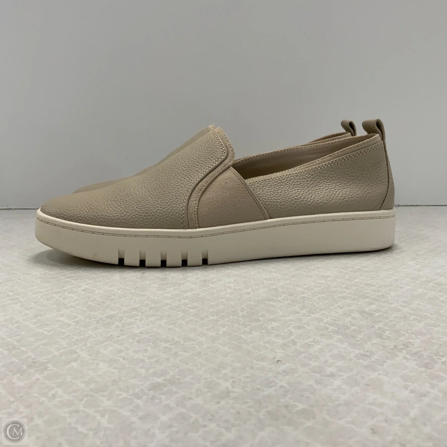 Shoes Flats By Vionic In Grey, Size: 8