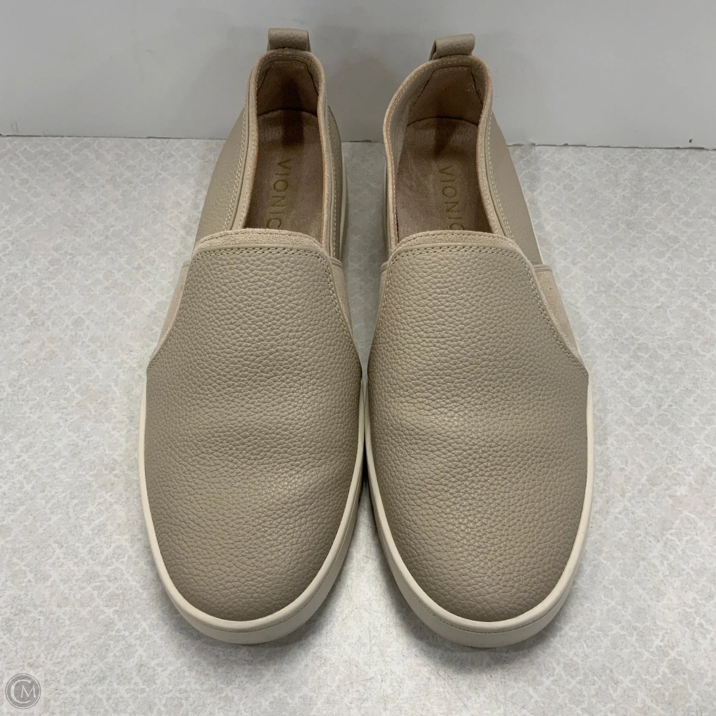 Shoes Flats By Vionic In Grey, Size: 8