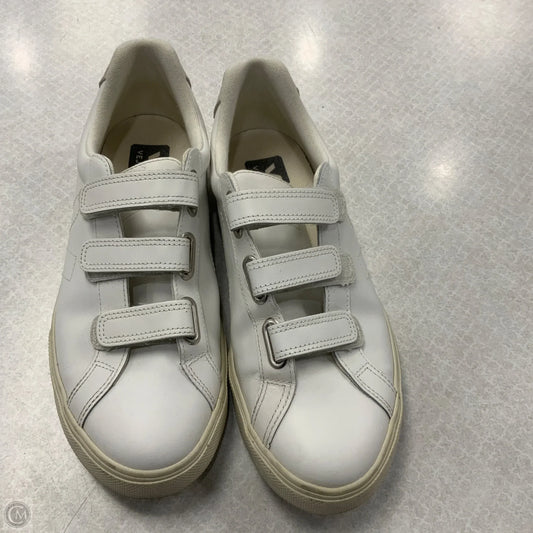 Shoes Sneakers By Veja In White, Size: 9