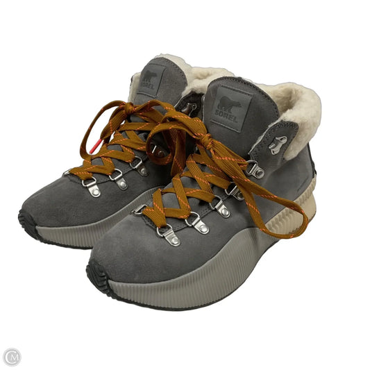 Boots Ankle Flats By Sorel In Grey, Size: 7