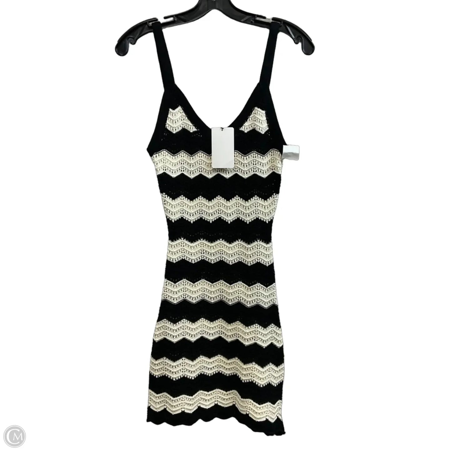Dress Casual Short By ETIQUETTE In Black & Cream, Size: S