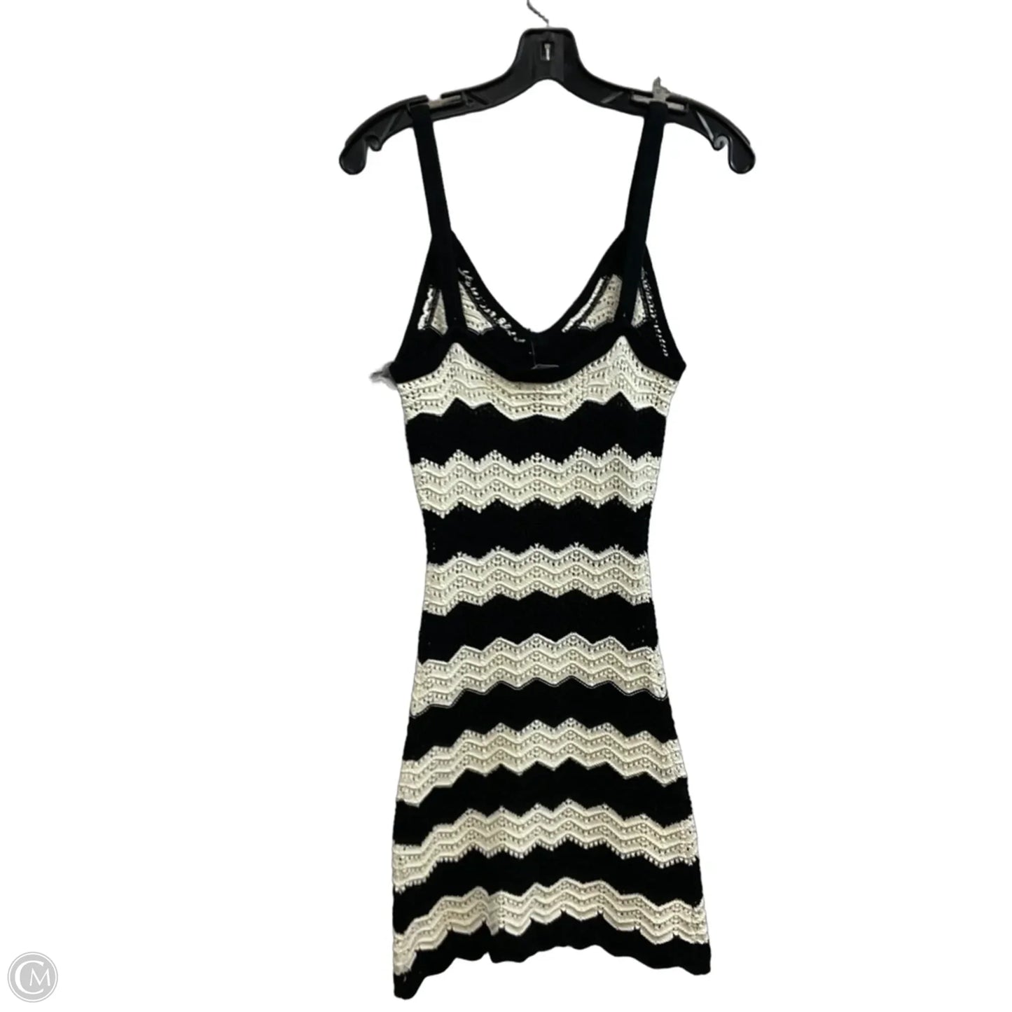 Dress Casual Short By ETIQUETTE In Black & Cream, Size: S