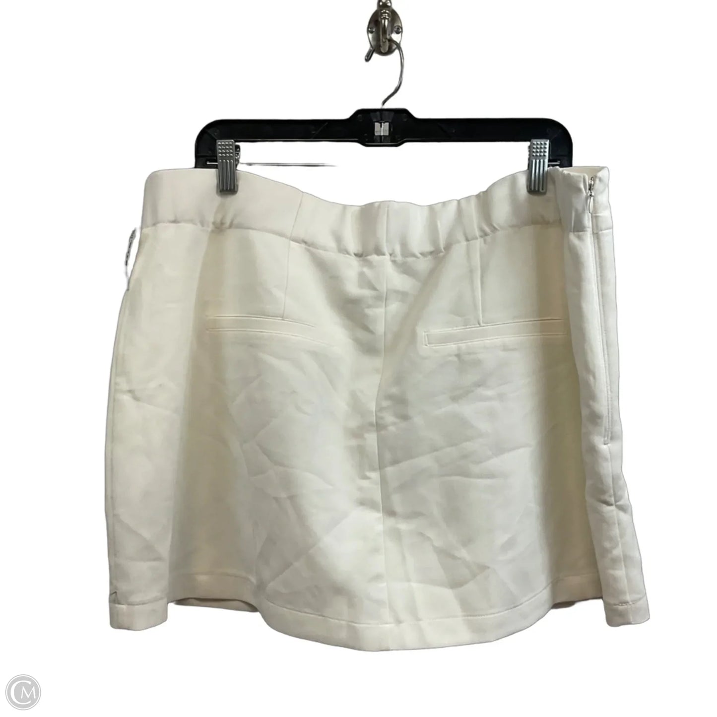 Skirt Mini & Short By Abercrombie And Fitch In White, Size: Xl