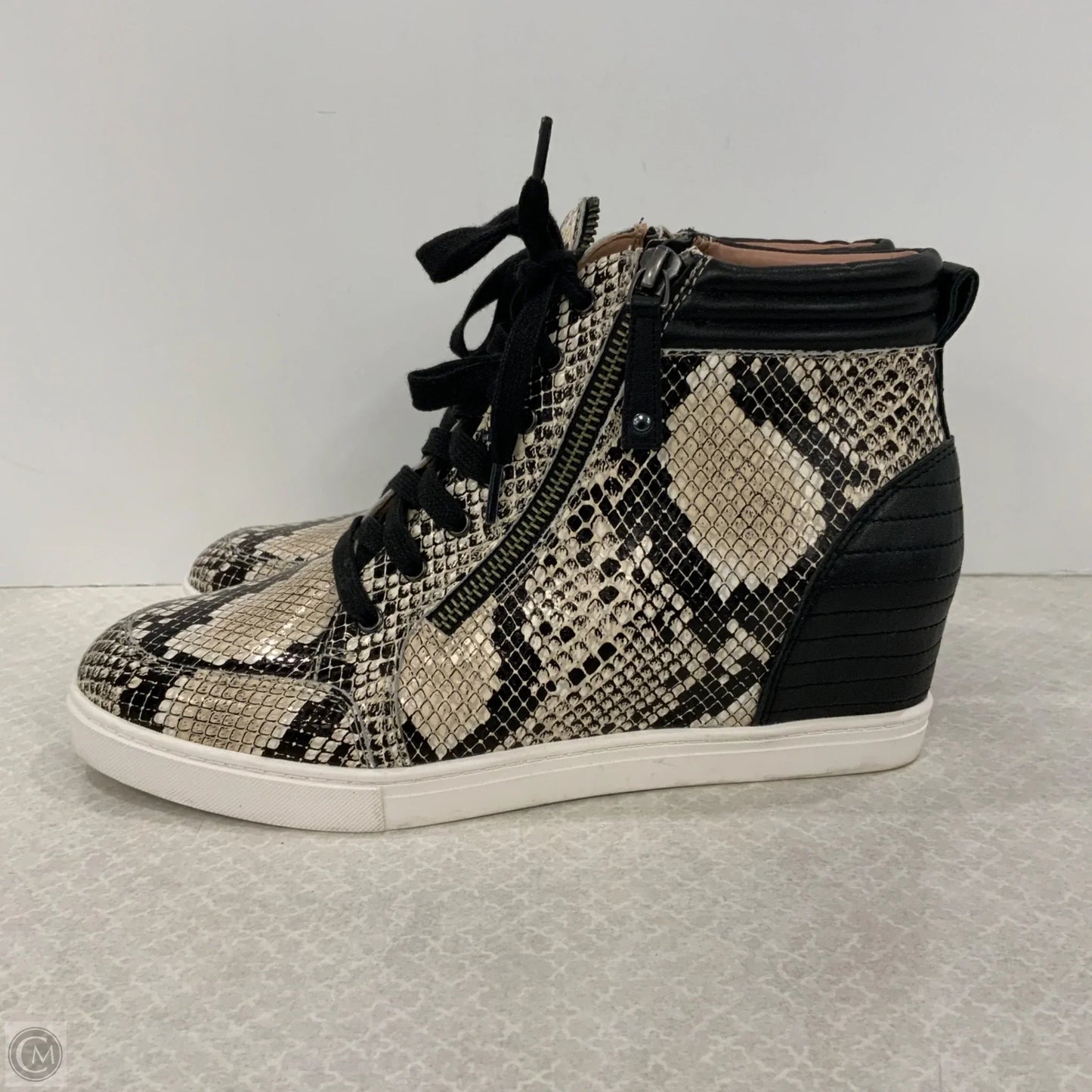 Shoes Sneakers By L. Paolo In Black, Size: 9.5